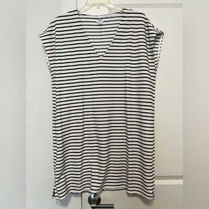 JCrew dress. Navy and white excellent condition! Fun!